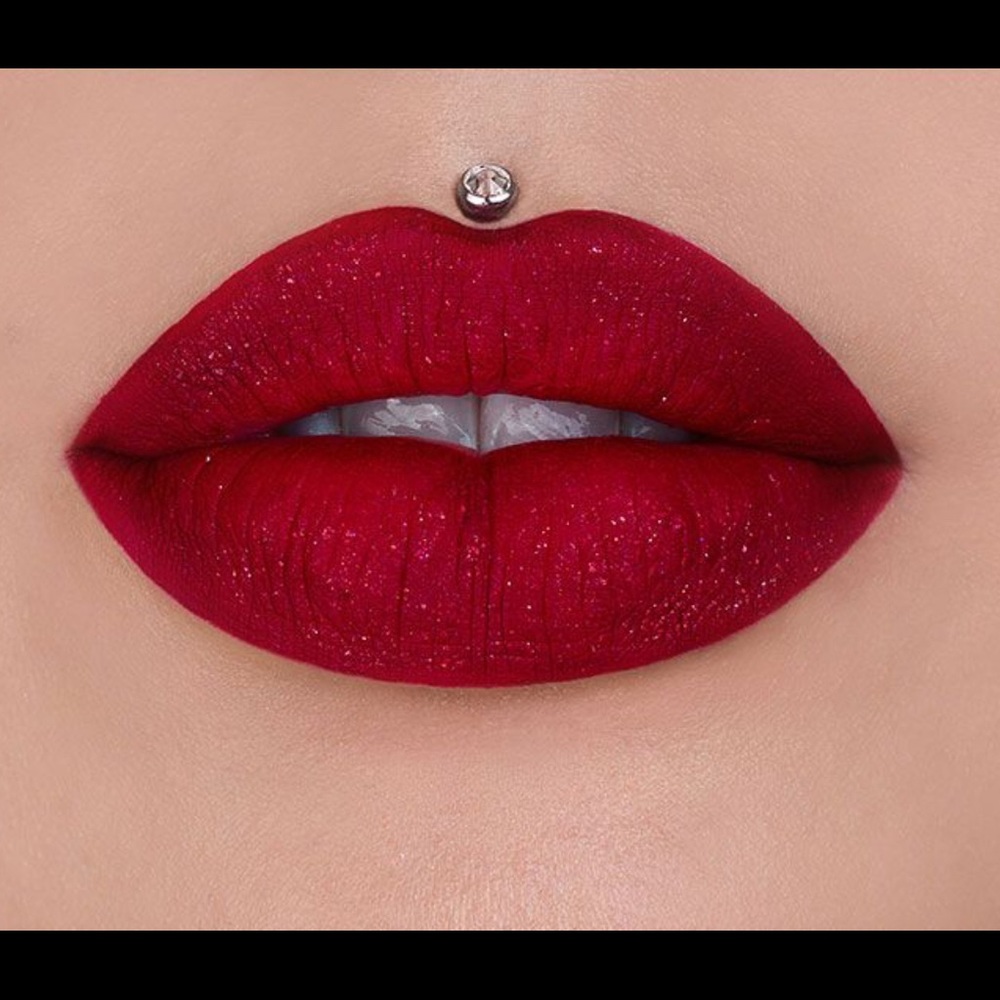 JEFFREE STAR - liquid lip and bullet lipstick